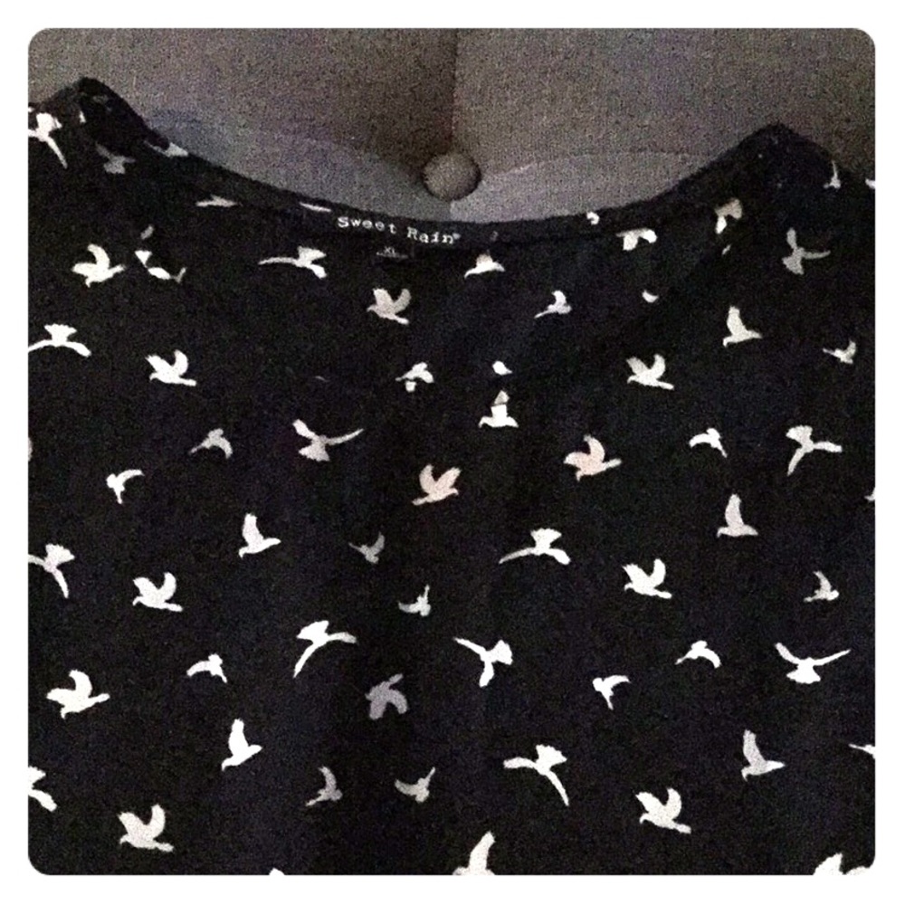 Beautiful Blouse Perfect to wear to work